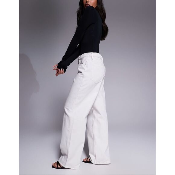Good American Women's White Good Standard Straight Baggy Jeans Size 30 NWT - Picture 3 of 11